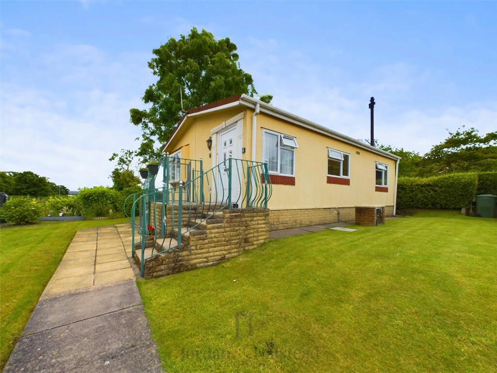 2 bedroom detached house for sale in Woodhouses Park, Chester Road