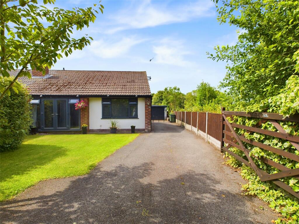 2 bedroom bungalow for sale in Sycamore Drive, Sutton Weaver, Runcorn