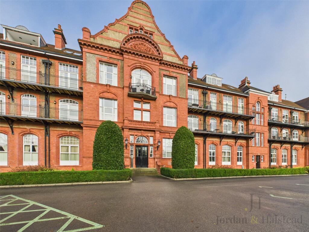 Main image of property: Kingswood Park, Kingswood, Frodsham, Cheshire, WA6