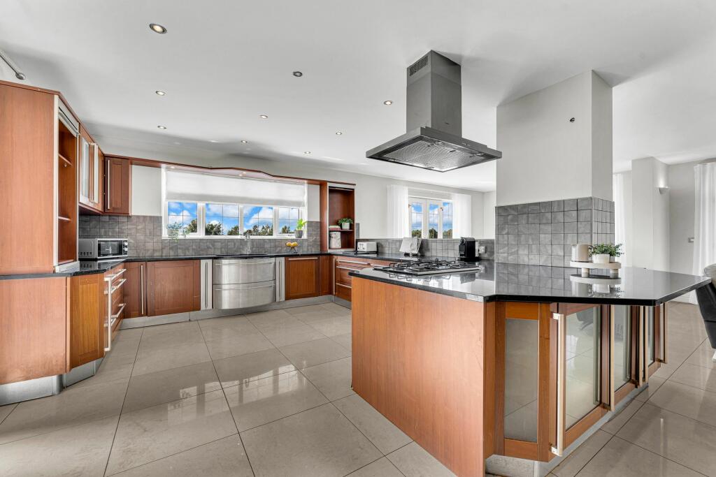 Additional property image - Dobb Brow Road, Westhoughton BL5 2AZ – Exceptional 7,806 sq ft Luxury Home on Expansive Grounds
