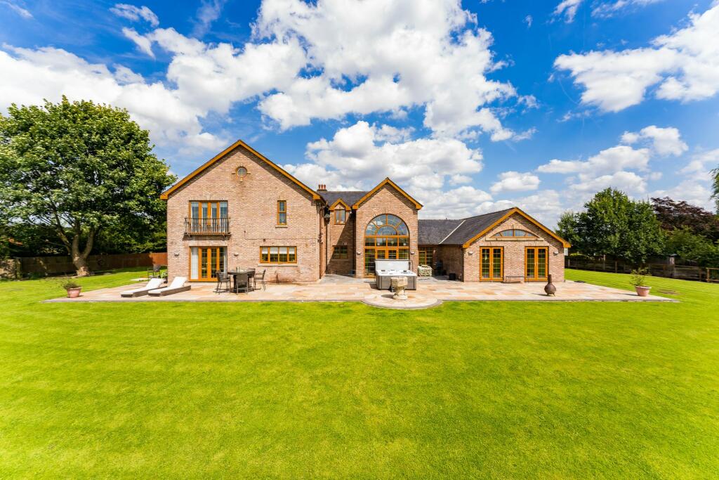 Additional property image - Dobb Brow Road, Westhoughton BL5 2AZ – Exceptional 7,806 sq ft Luxury Home on Expansive Grounds