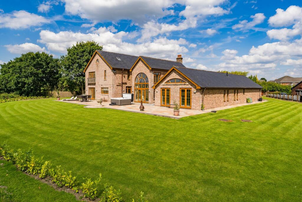 Additional property image - Dobb Brow Road, Westhoughton BL5 2AZ – Exceptional 7,806 sq ft Luxury Home on Expansive Grounds