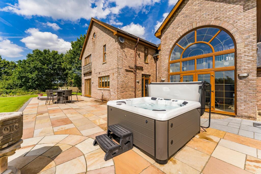 Additional property image - Dobb Brow Road, Westhoughton BL5 2AZ – Exceptional 7,806 sq ft Luxury Home on Expansive Grounds