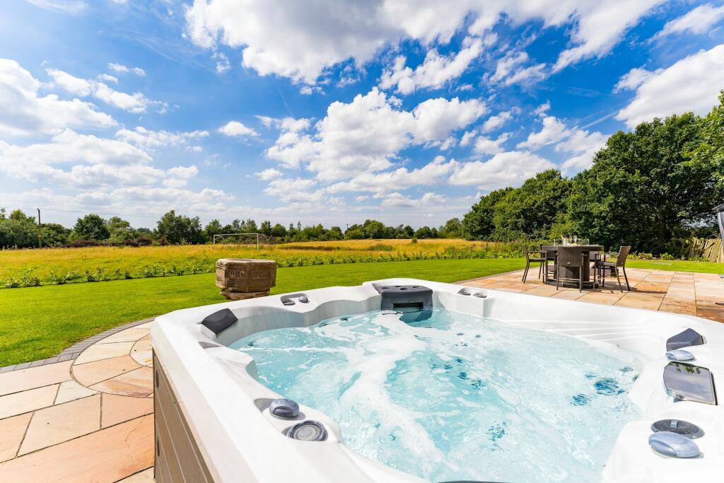 Additional property image - Dobb Brow Road, Westhoughton BL5 2AZ – Exceptional 7,806 sq ft Luxury Home on Expansive Grounds