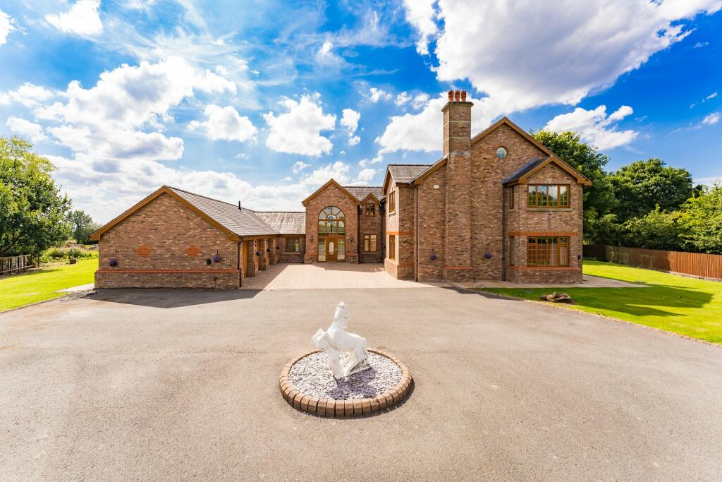 Additional property image - Dobb Brow Road, Westhoughton BL5 2AZ – Exceptional 7,806 sq ft Luxury Home on Expansive Grounds