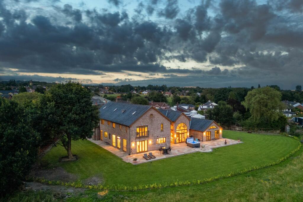 Additional property image - Dobb Brow Road, Westhoughton BL5 2AZ – Exceptional 7,806 sq ft Luxury Home on Expansive Grounds