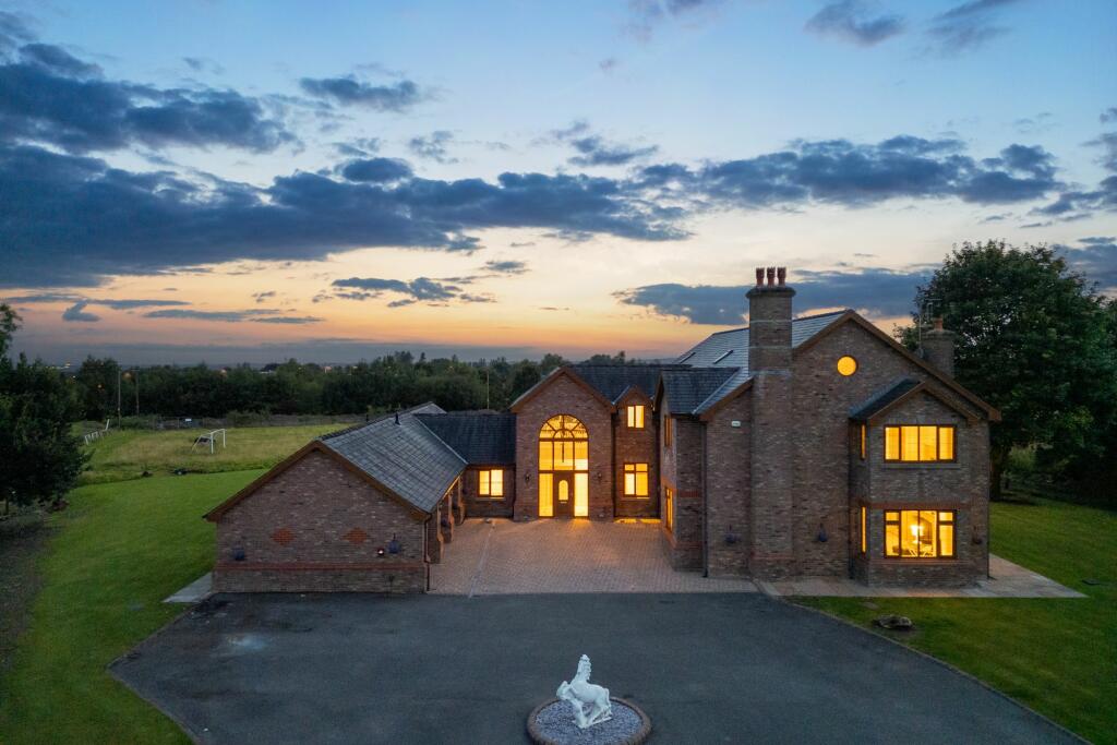 Additional property image - Dobb Brow Road, Westhoughton BL5 2AZ – Exceptional 7,806 sq ft Luxury Home on Expansive Grounds