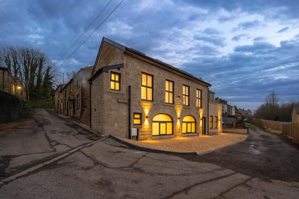 Property image for The Reading Room, Spring Street, Ramsbottom BL0 0DS: Restored 1860s Gem with High-Spec Interior