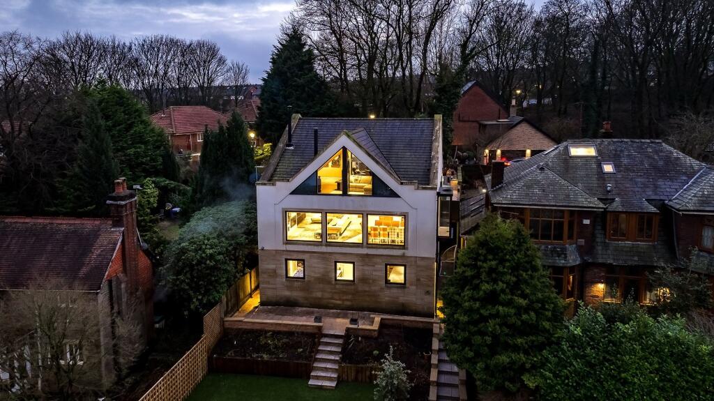 Additional property image - Moorview, Moss Bank Way, BL1 3LR – Stunning Home with Roof Terrace, Cinema Room & Outdoor Kitchen