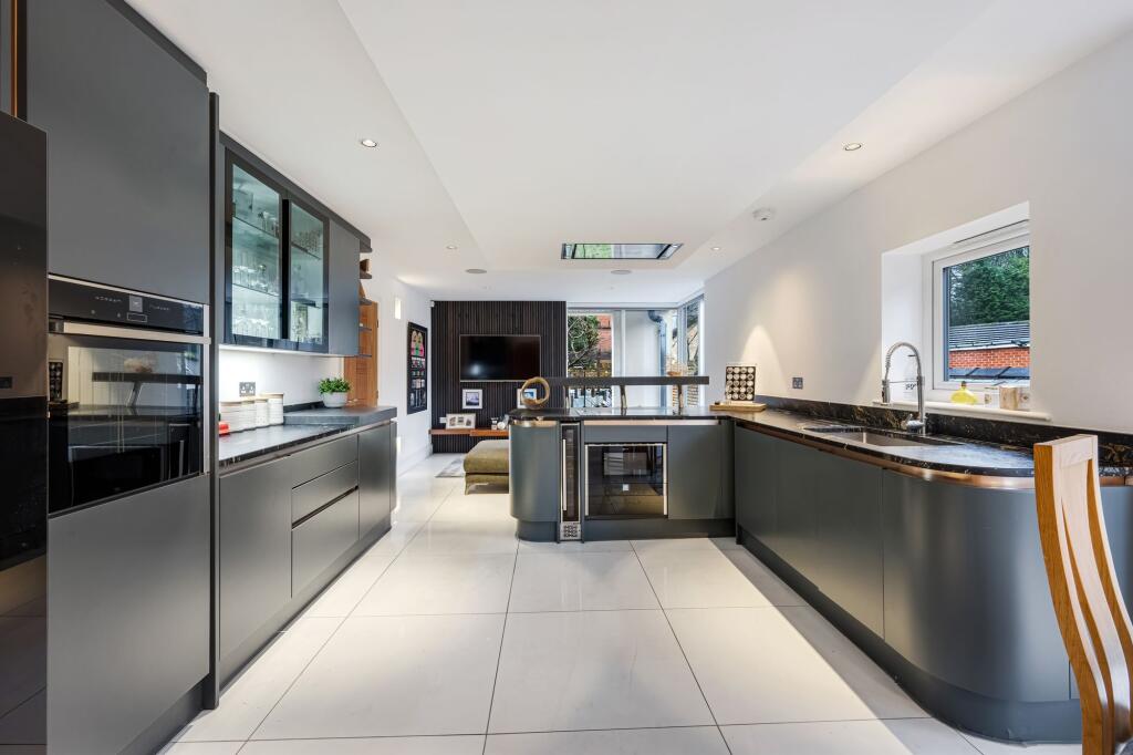 Additional property image - Moorview, Moss Bank Way, BL1 3LR – Stunning Home with Roof Terrace, Cinema Room & Outdoor Kitchen