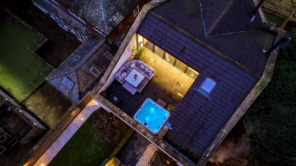 Additional property image - Moorview, Moss Bank Way, BL1 3LR – Stunning Home with Roof Terrace, Cinema Room & Outdoor Kitchen