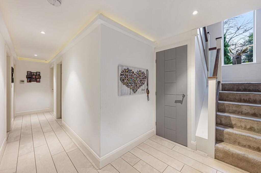 Additional property image - Moorview, Moss Bank Way, BL1 3LR – Stunning Home with Roof Terrace, Cinema Room & Outdoor Kitchen