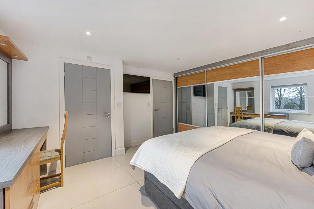 Additional property image - Moorview, Moss Bank Way, BL1 3LR – Stunning Home with Roof Terrace, Cinema Room & Outdoor Kitchen