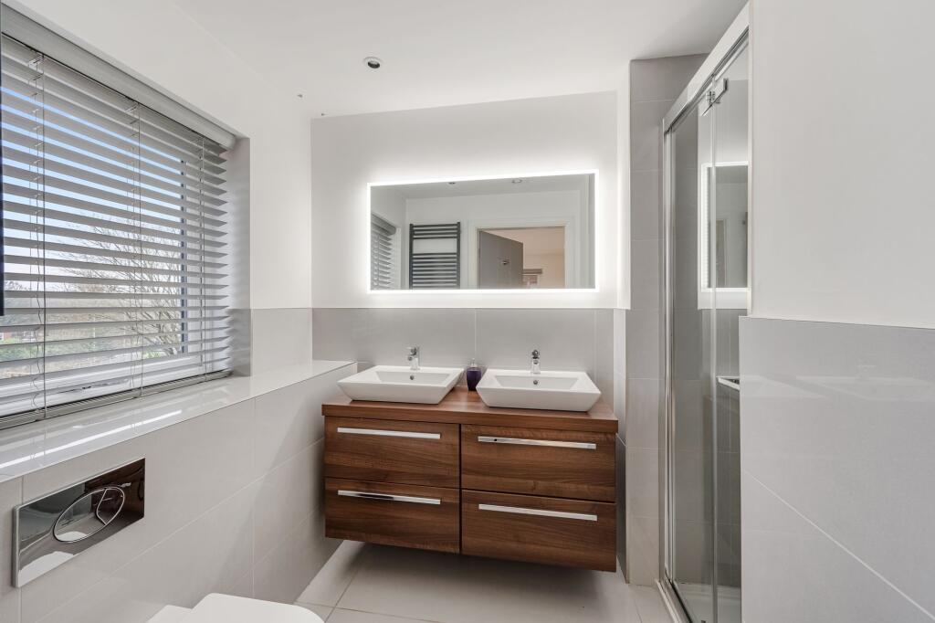 Additional property image - Moorview, Moss Bank Way, BL1 3LR – Stunning Home with Roof Terrace, Cinema Room & Outdoor Kitchen