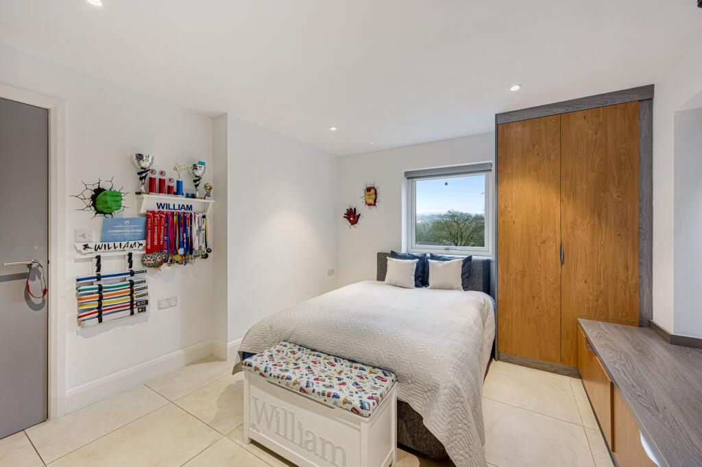 Additional property image - Moorview, Moss Bank Way, BL1 3LR – Stunning Home with Roof Terrace, Cinema Room & Outdoor Kitchen