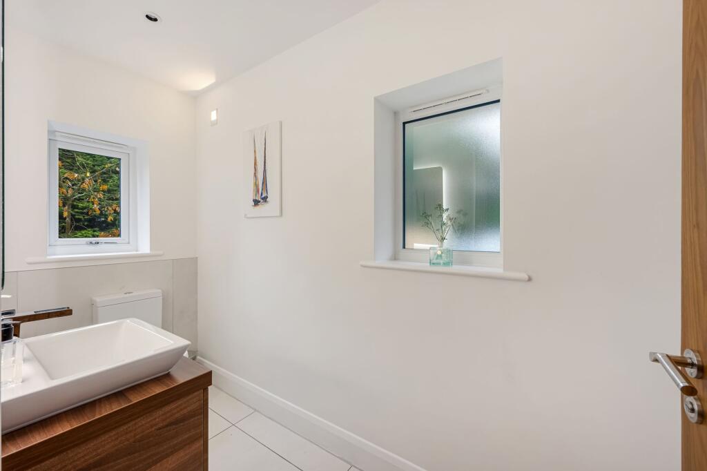 Additional property image - Moorview, Moss Bank Way, BL1 3LR – Stunning Home with Roof Terrace, Cinema Room & Outdoor Kitchen