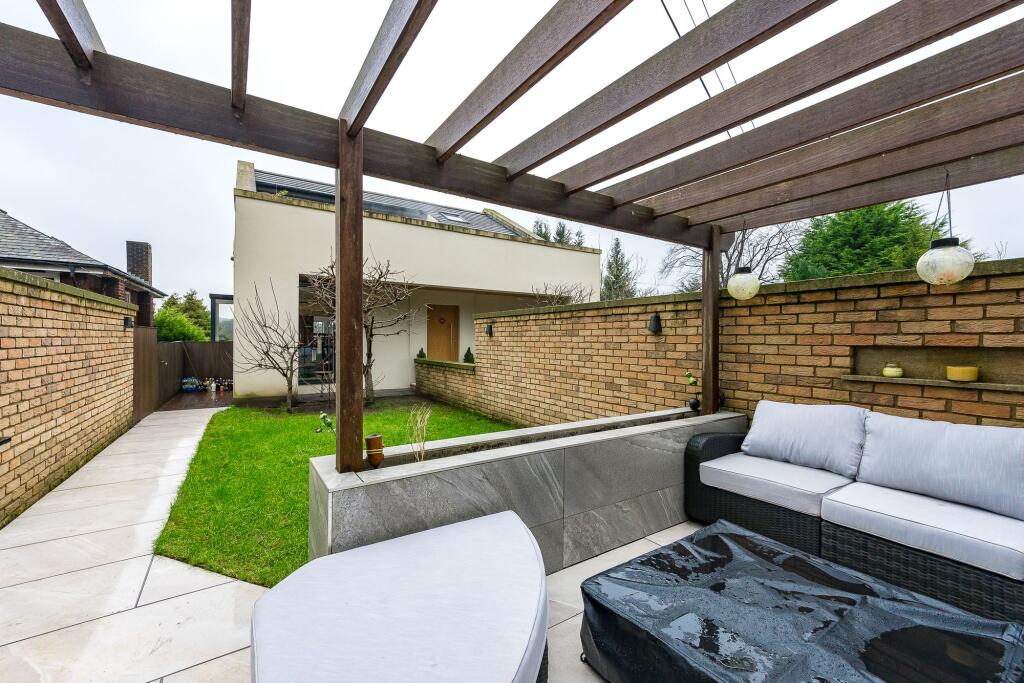 Additional property image - Moorview, Moss Bank Way, BL1 3LR – Stunning Home with Roof Terrace, Cinema Room & Outdoor Kitchen