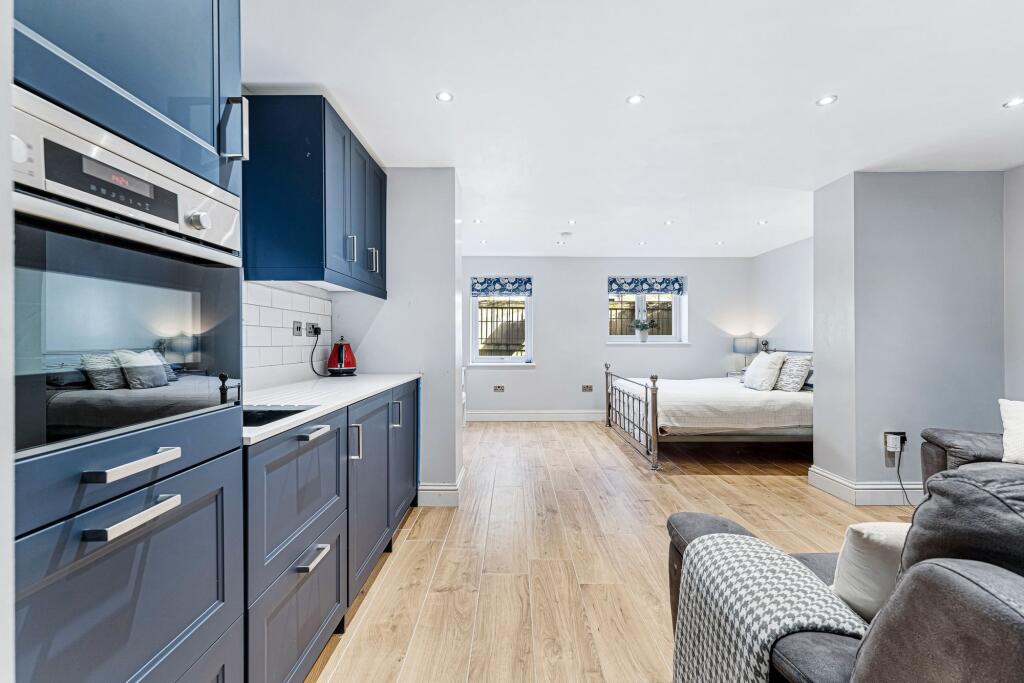 Additional property image - Ascot House, The Keep BL1 5NG: A Stunning Six-Bedroom Gated Home with large Woodland Garden