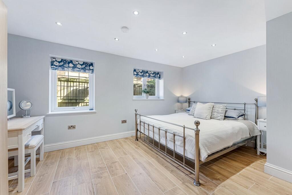Additional property image - Ascot House, The Keep BL1 5NG: A Stunning Six-Bedroom Gated Home with large Woodland Garden