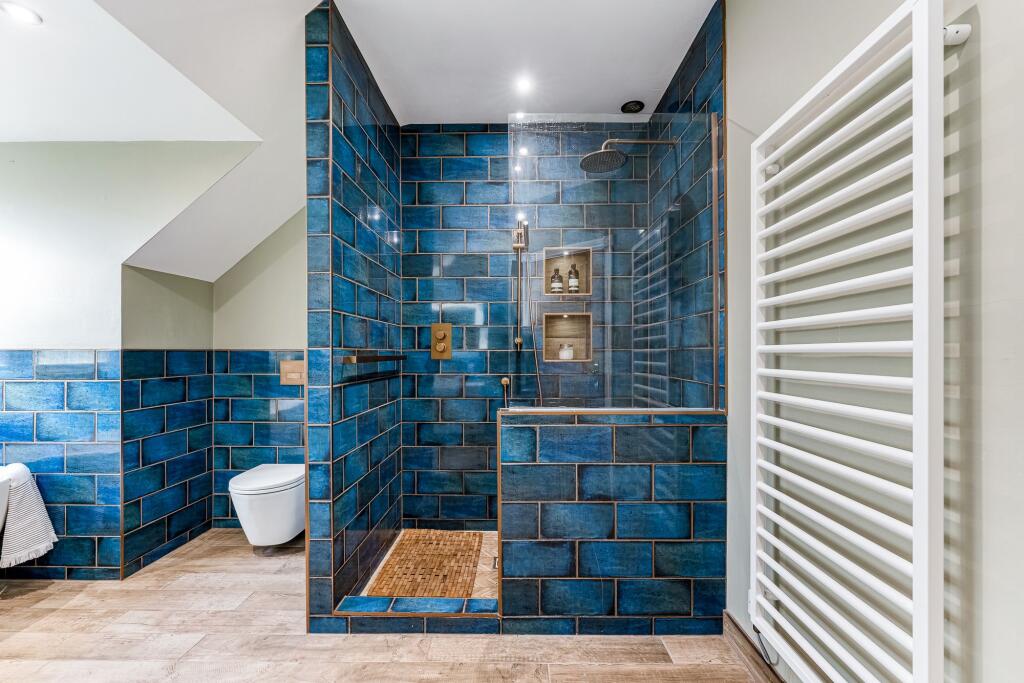 Additional property image - Ascot House, The Keep BL1 5NG: A Stunning Six-Bedroom Gated Home with large Woodland Garden
