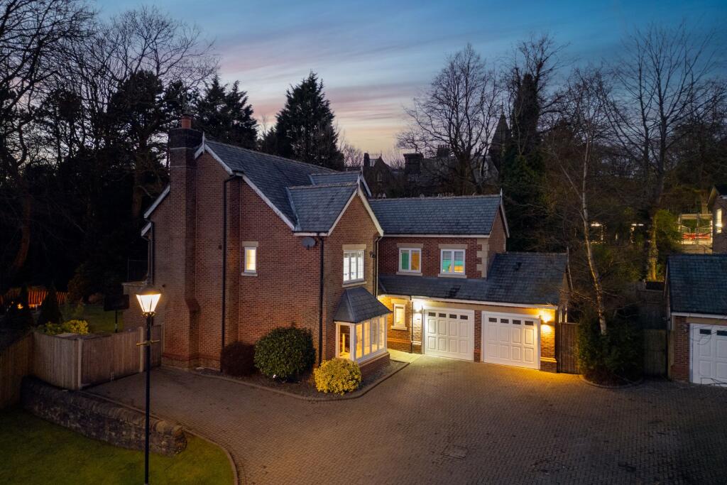 Additional property image - Ascot House, The Keep BL1 5NG: A Stunning Six-Bedroom Gated Home with large Woodland Garden