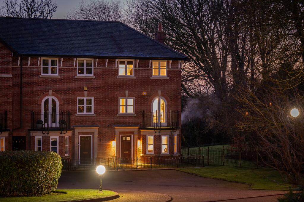Main image of property: Greenmount Close, Heaton, BL1 5 – Exclusive Gated Home with a South-Facing Garden & Luxury Interiors