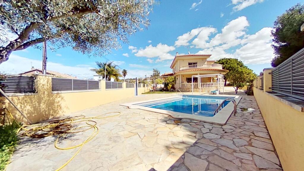4 bedroom villa for sale in Catalonia, Tarragona, Tarragona, Spain