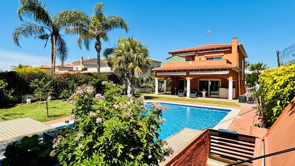 4 bedroom villa for sale in Catalonia, Tarragona, Tarragona, Spain