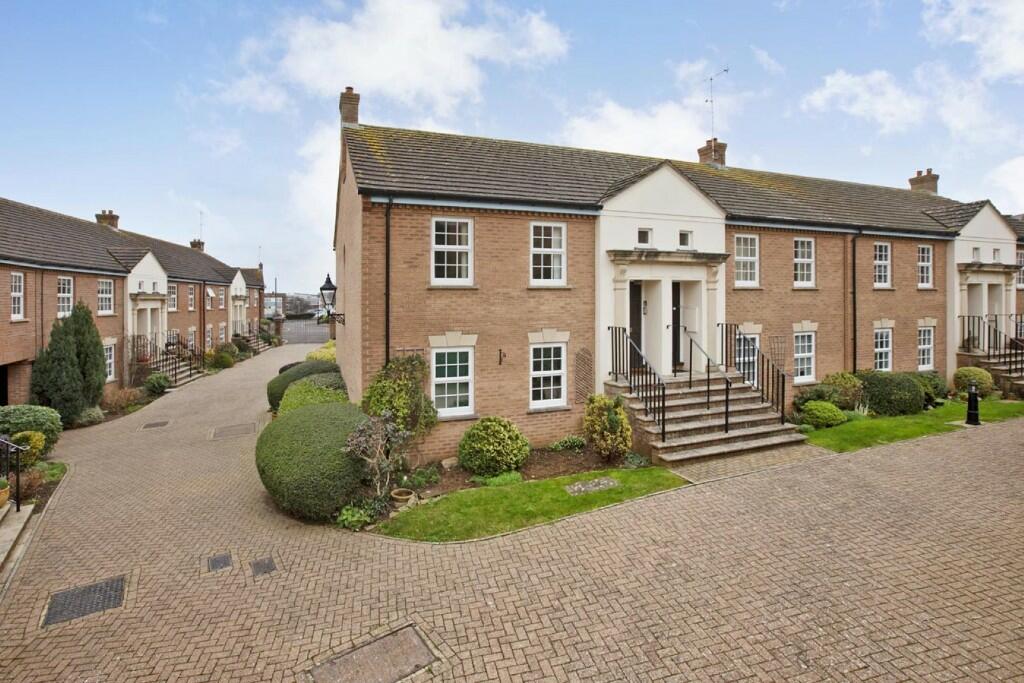 2 bedroom apartment for sale in Eastgate Gardens, Taunton, Somerset, TA1