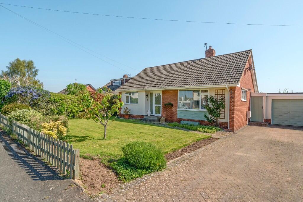 Main image of property: Lawn Meadow, Ruishton, TA3