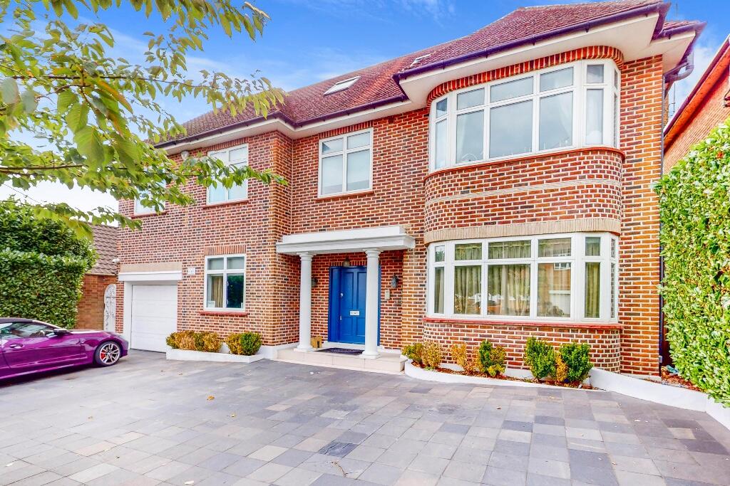 Main image of property: Fairholme Gardens, London, N3