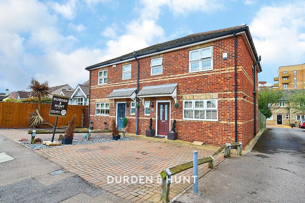 3 bedroom semidetached house for sale in Abbs Cross Lane, Hornchurch, RM12