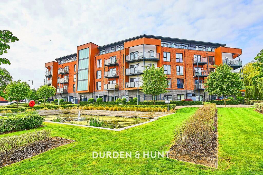 2 bedroom apartment for sale in Gubbins Lane, Harold Wood, RM3