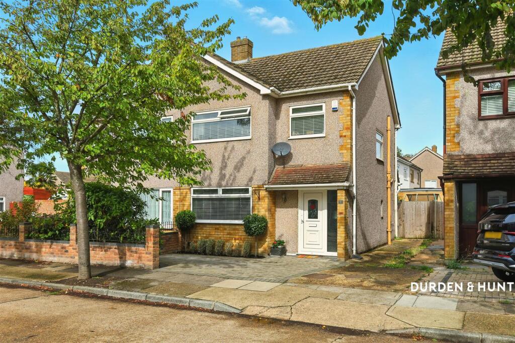 3 bedroom semi-detached house for sale in Kenway, Rainham, RM13