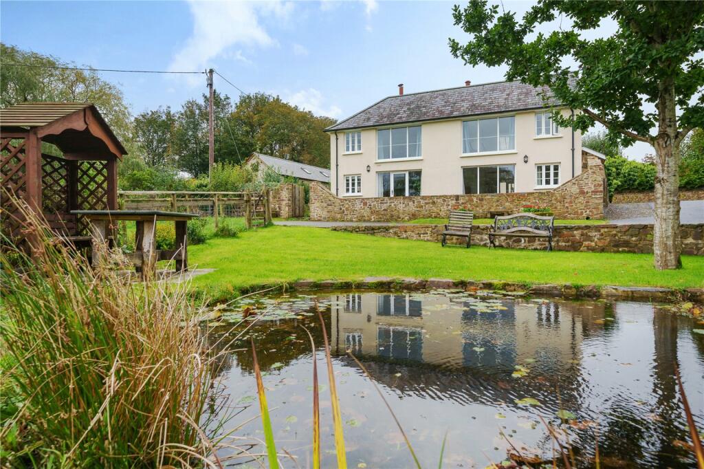 4 bedroom detached house for sale in Beaford, Winkleigh, Devon, EX19