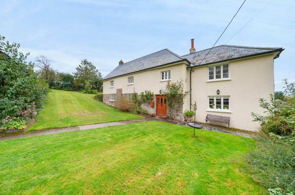 4 bedroom detached house for sale in Beaford, Winkleigh, Devon, EX19