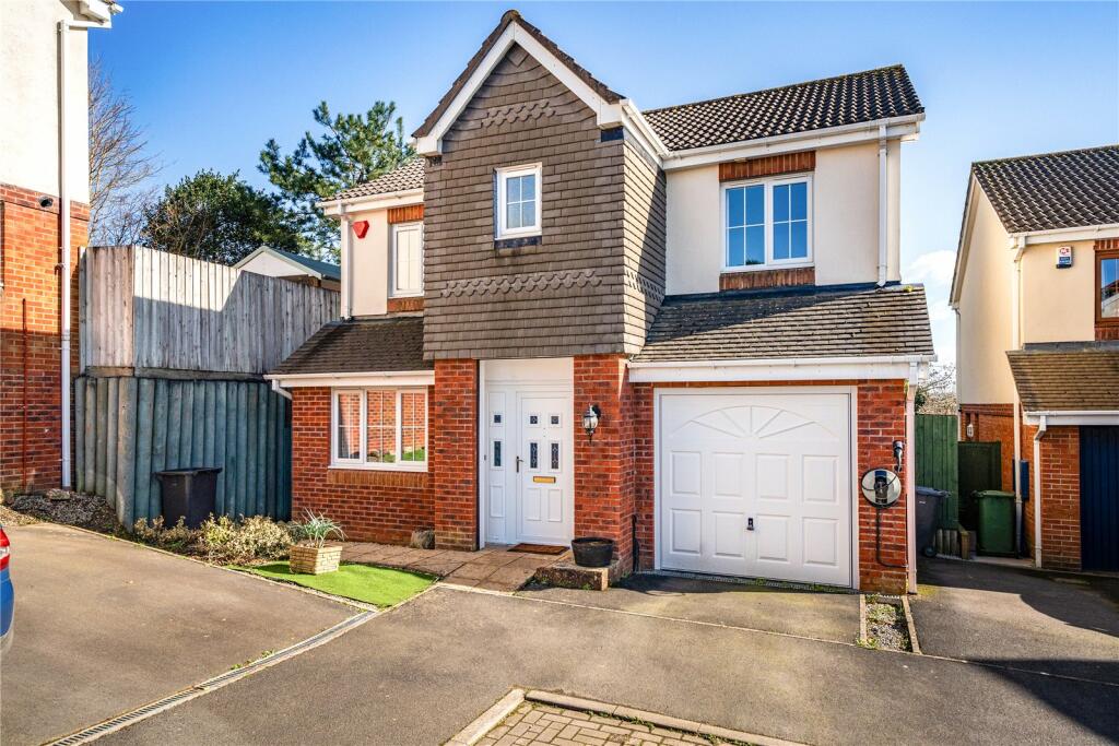 4 bedroom detached house for sale in Hawley Manor, Barnstaple, Devon, EX32