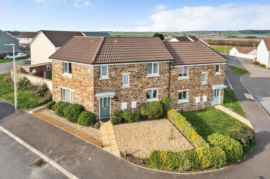 4 bedroom semidetached house for sale in Sea King Close, Bickington