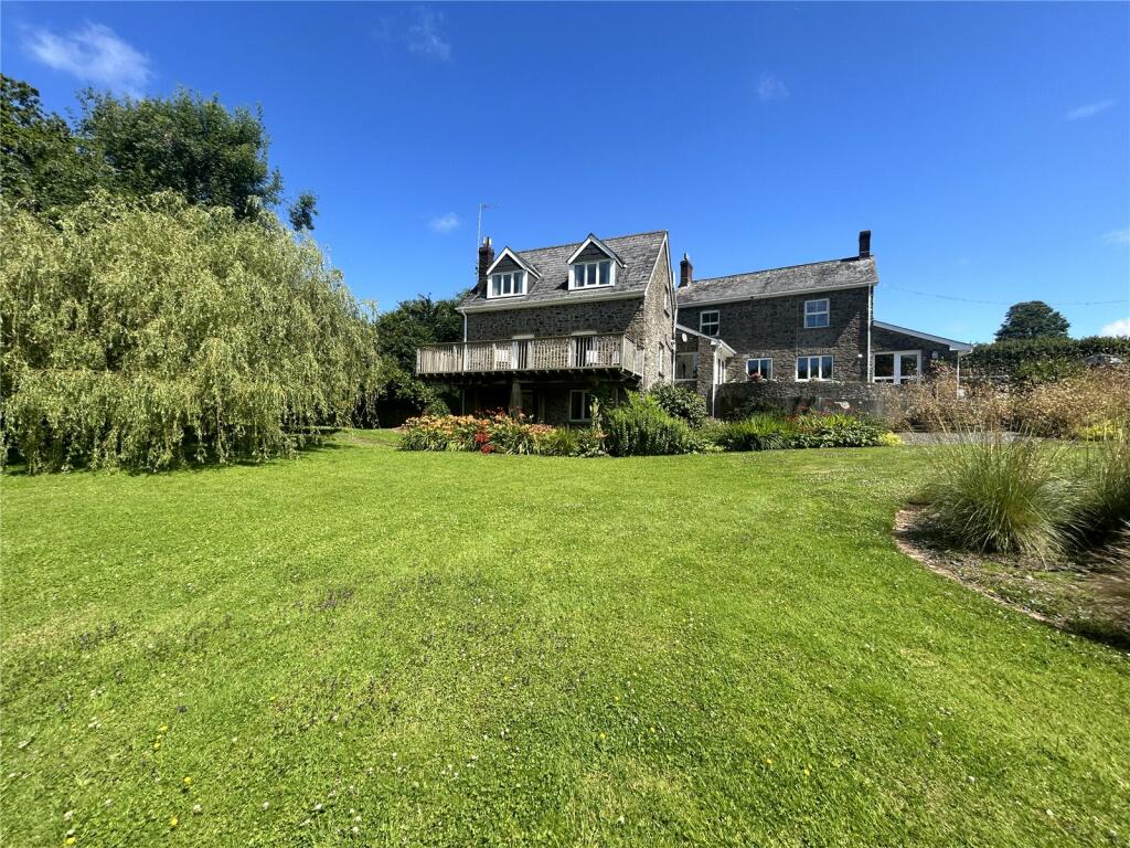 5 bedroom detached house for sale in Littleham, Bideford, Devon, EX39