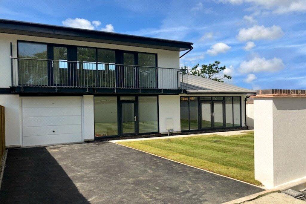 3 bedroom detached house for sale in 17 Drake Avenue, Yelland