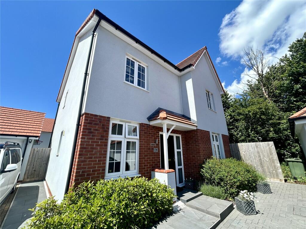 4 bedroom detached house for sale in Muddlebridge Close, Bickington