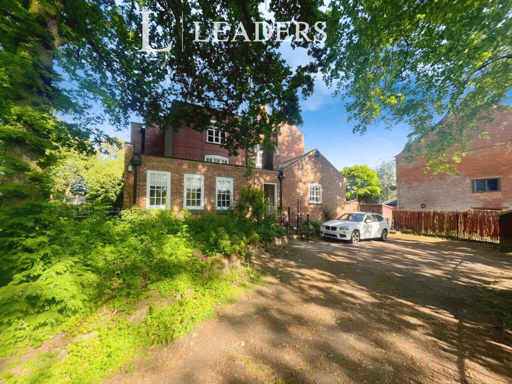 Main image of property: The Lodge, Western Park, Leicester, LE3
