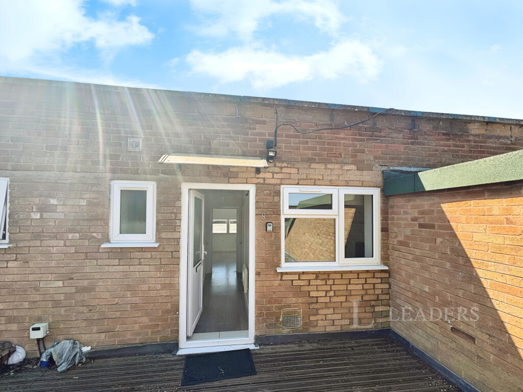 Main image of property: Hampton Court, B64