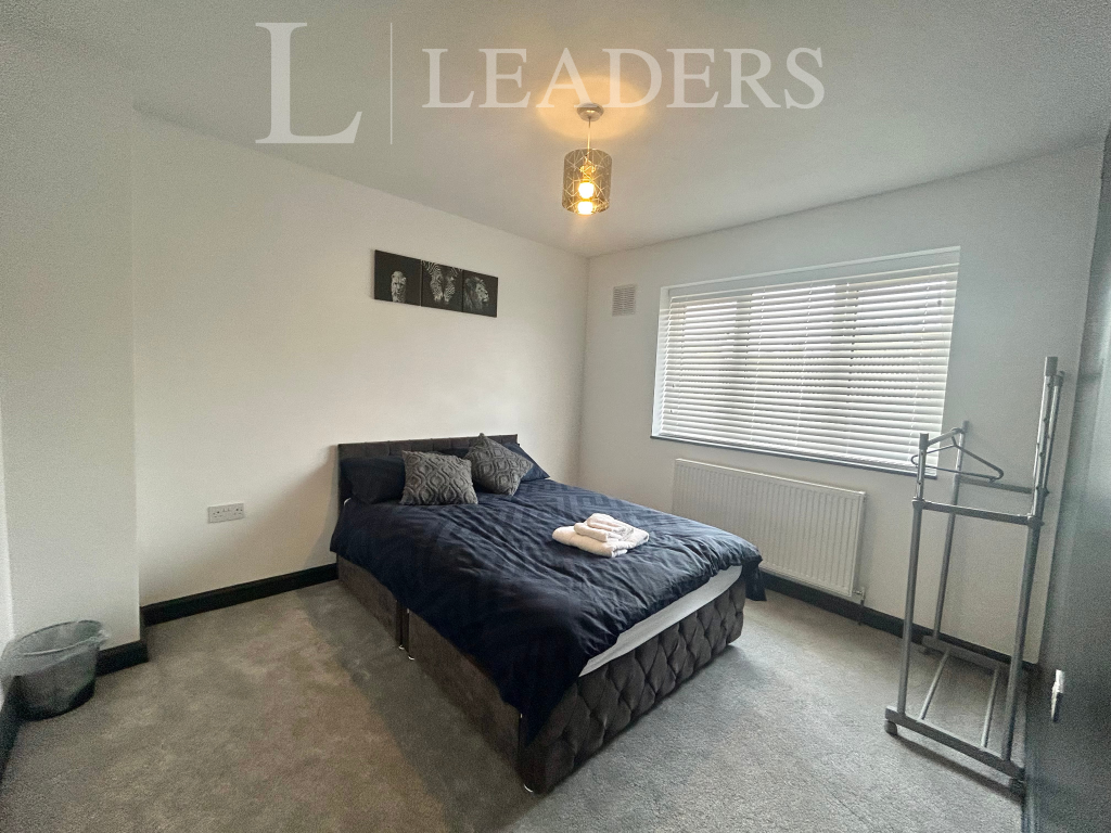 Main image of property: Links Road, B68