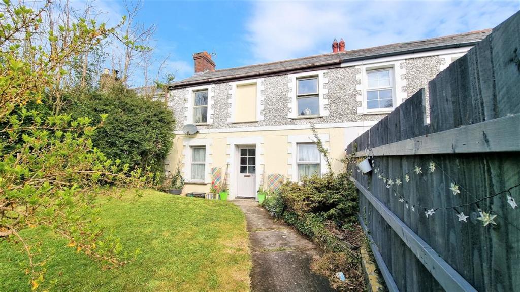 3 bedroom terraced house for sale in Victoria Road, Camelford, PL32