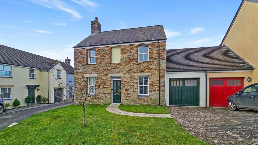 3 bedroom link detached house for sale in Beechwood Drive, Camelford, PL32