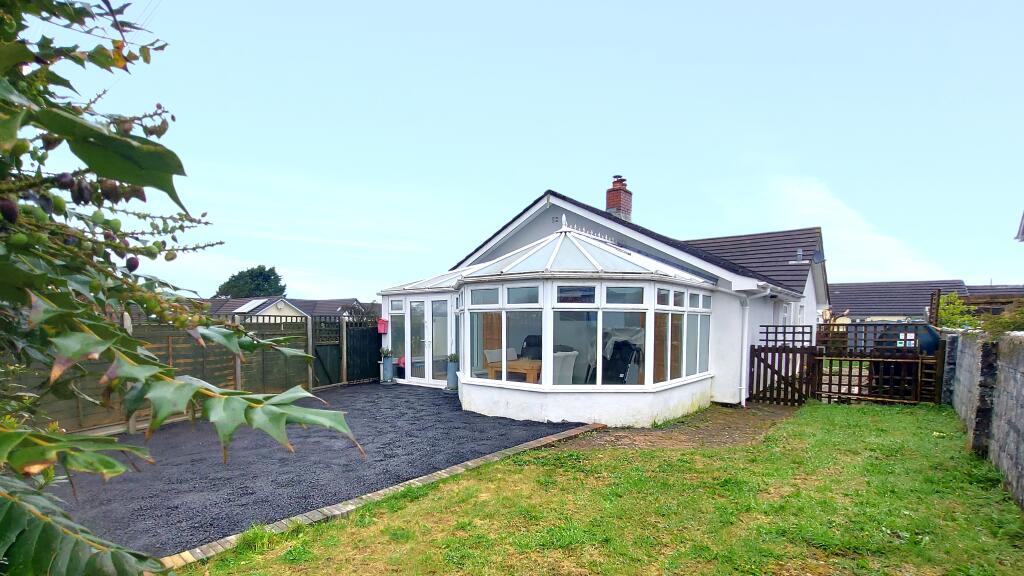 3 bedroom detached bungalow for sale in Apple Croft, Treligga Downs