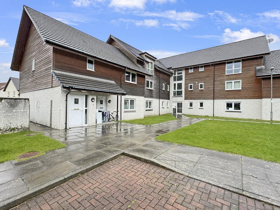 2 bedroom flat for sale in 13 Cowan Place, Oban, Argyllshire, PA34 4GA