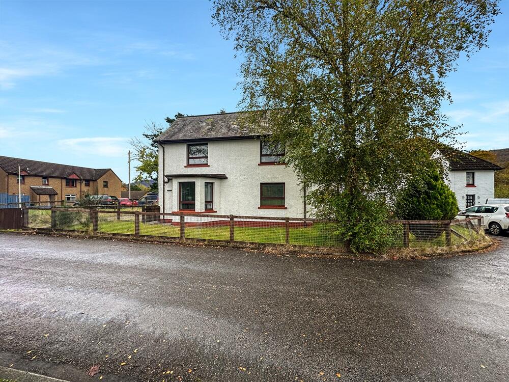 3 bedroom detached house