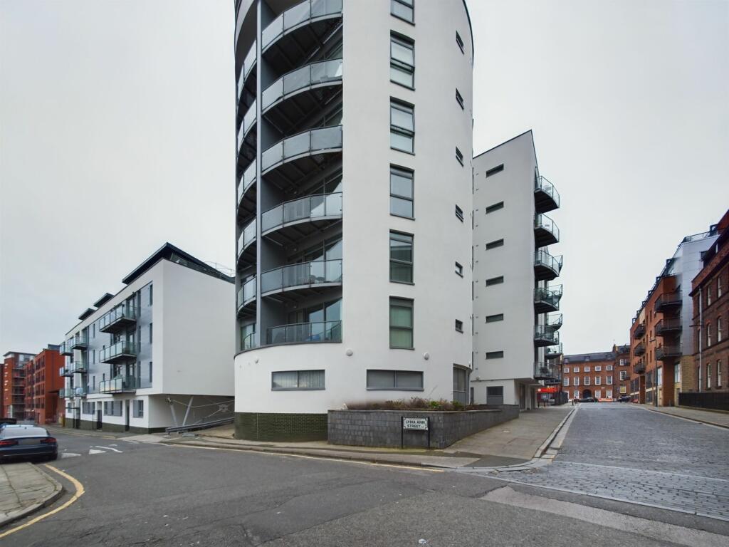 2 bedroom apartment for sale in The Circle, Lydia Ann Street, Liverpool
